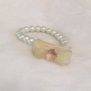 Pearl bracelet